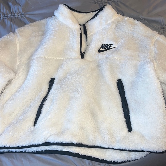 Nike jacket - Picture 1 of 5